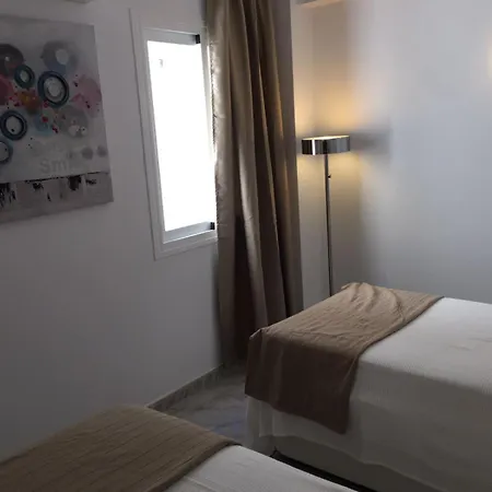 Seaside 2 Bedroom Spain * פואנגירולה